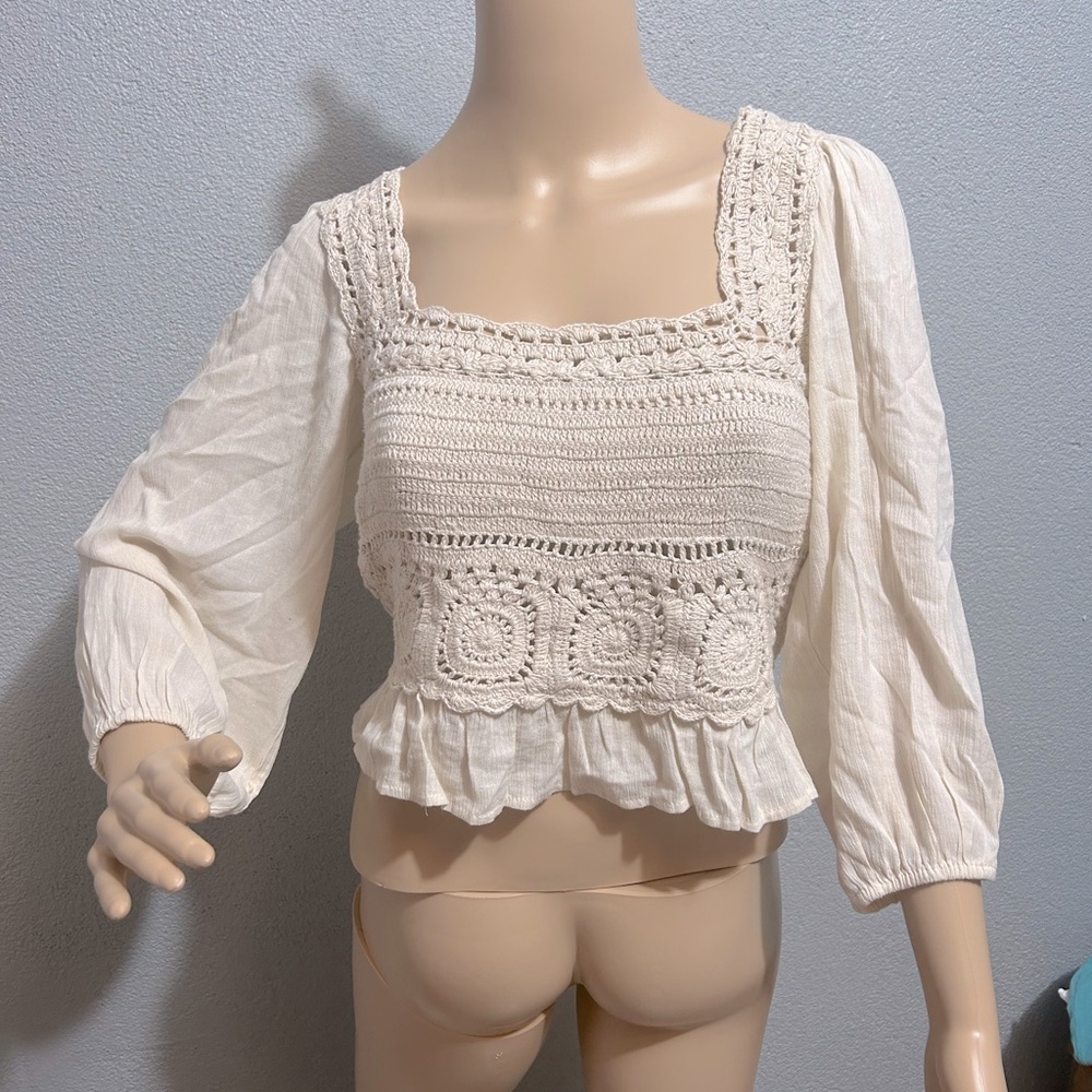 American Eagle Crotchet front smocked back top size small - Picture 2 of 7